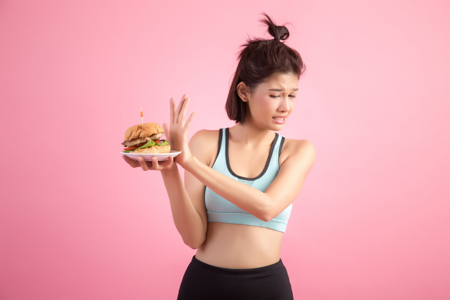 asian-women-refuse-fast-food-because-slimming-pink asian-women-refuse-fast-food-because-slimming-pink