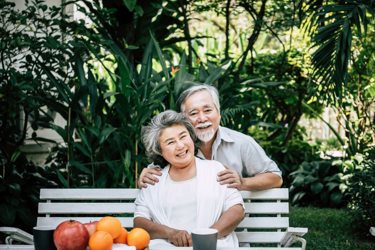 elderly-couples-playing-eating-some-fruit